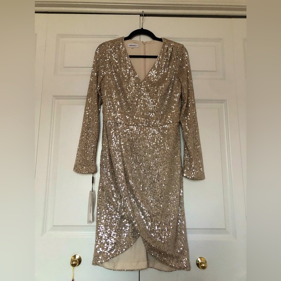 Calvin Klein Dresses & Skirts - Gold sequin dress size 8